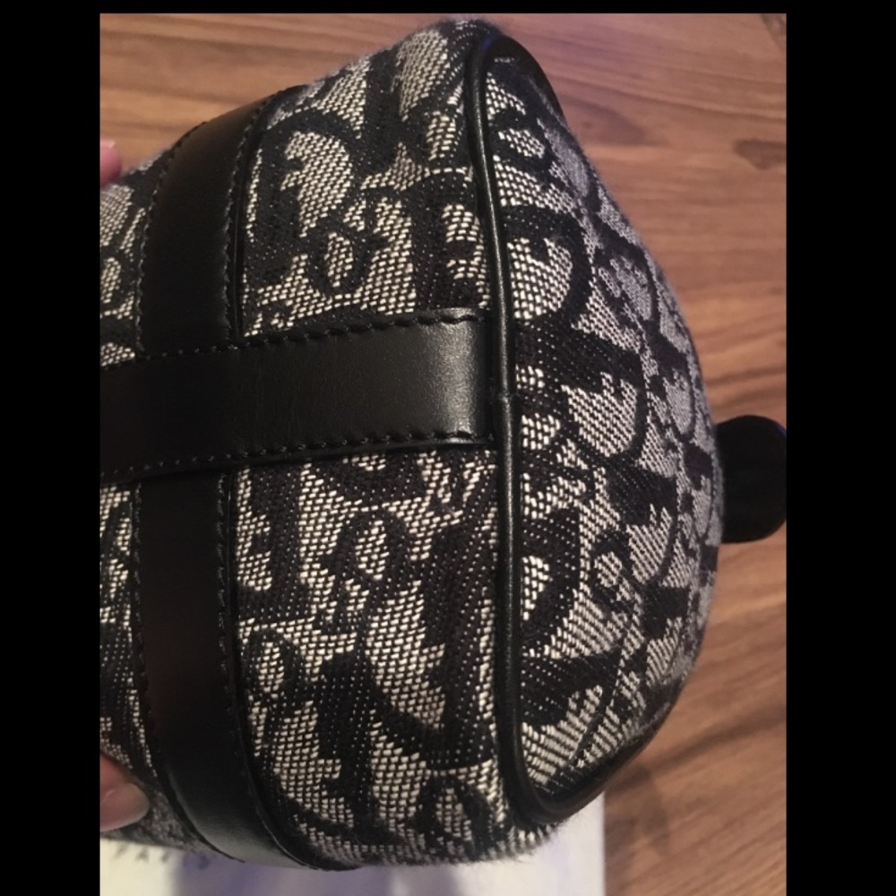 SOLD โผ๏ธ. ๐ฏ % Authentic Dior MINI Boston bag - Picture 3 of 8